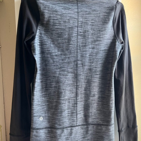 RARE Lululemon jacket size 4 - Picture 9 of 13